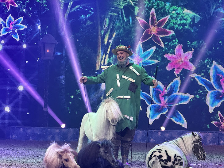  Minipony-Herde von Luciano Messina: Preview Cavalluna WinterW&uuml;nscheLand am 21.12.2023 (&copy;Foto: Martin Schmitz)